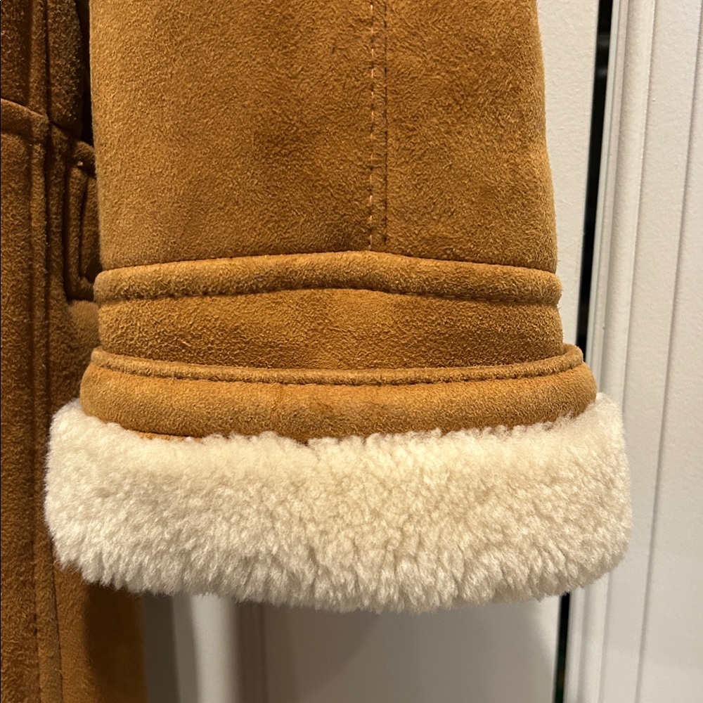 Vintage Sawyer of Napa Shearling Coat With Pockets - Picture 4 of 12